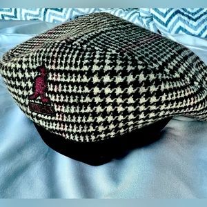 Show Your Teeth Beret UK